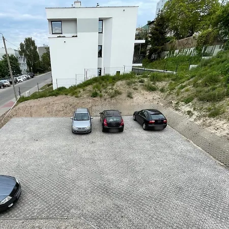 Noti Z Parkingiem * غدينيا