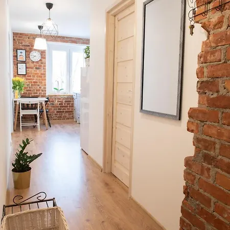 Noti Z Parkingiem * Гдыня