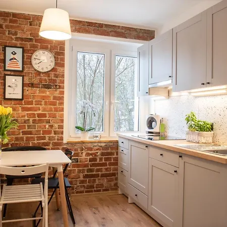 Noti Z Parkingiem * Гдыня